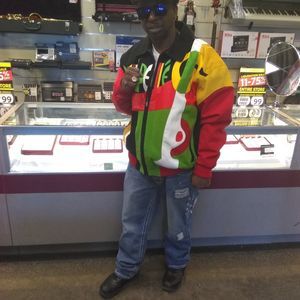 Meet your Posher, Larry